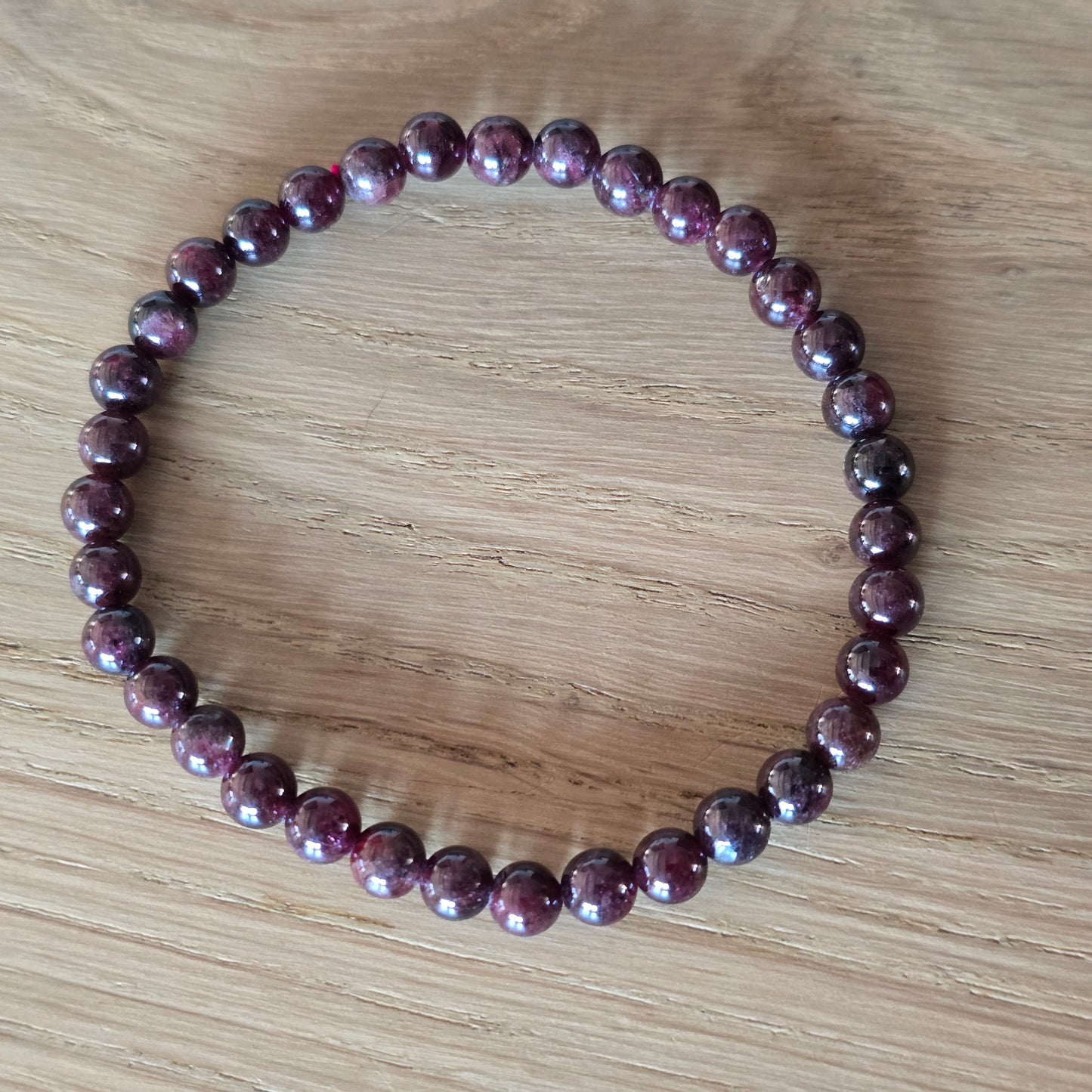 Granaat Kogelarmband · 4 mm · Elastiek