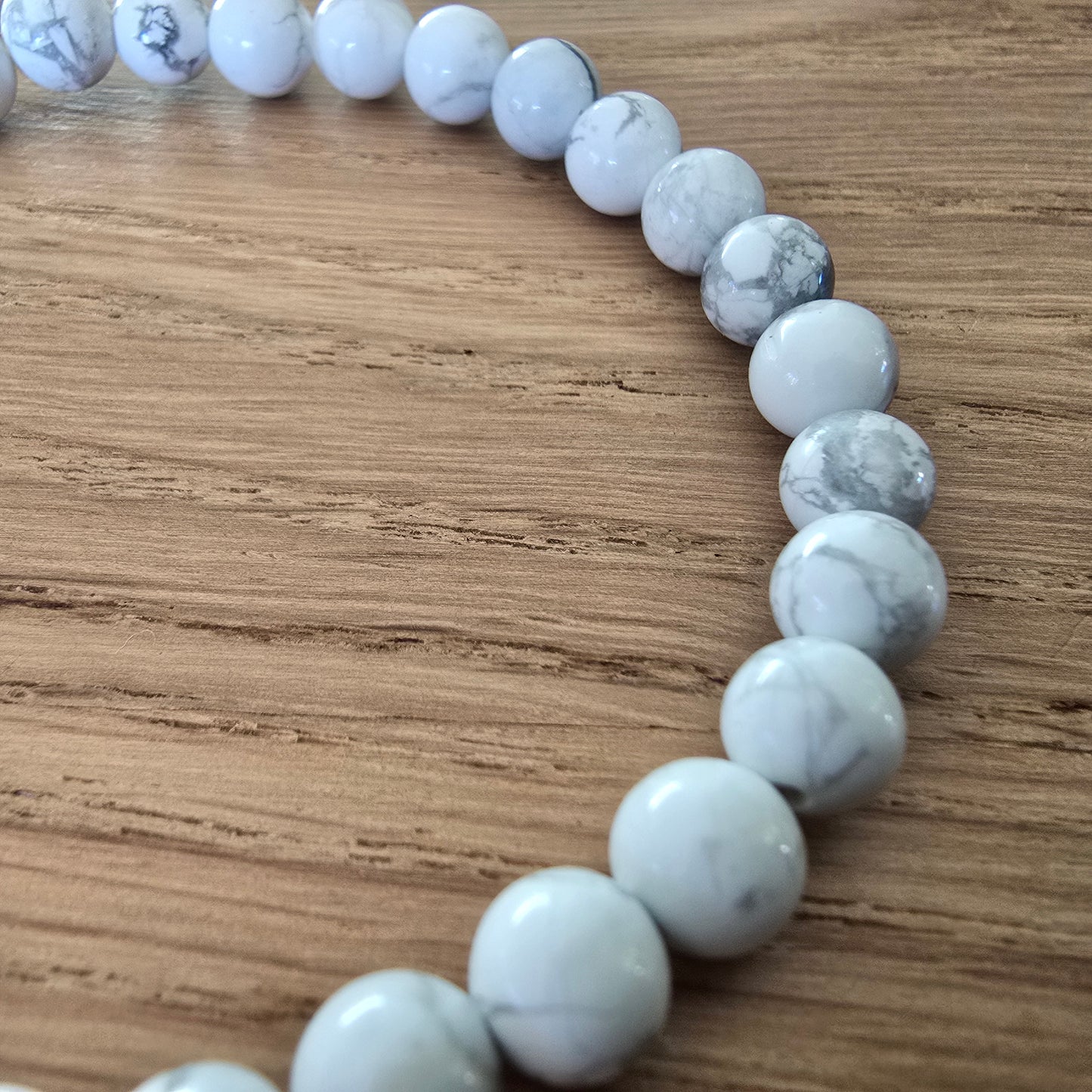 Howliet Kogelarmband · 6 mm · Elastiek