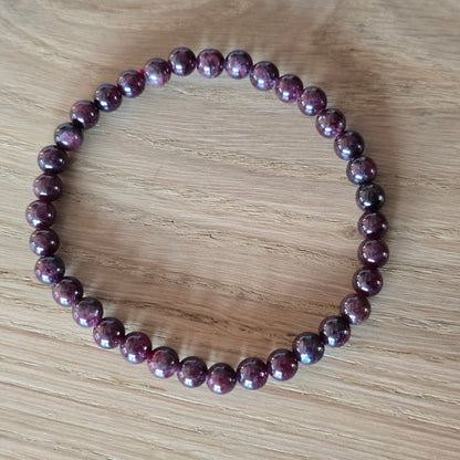 Granaat Kogelarmband · 4 mm · Elastiek