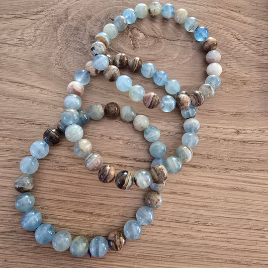 Blauwe Calciet Kogelarmband · 8 mm · Elastiek