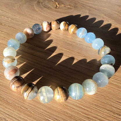 Blauwe Calciet Kogelarmband · 8 mm · Elastiek