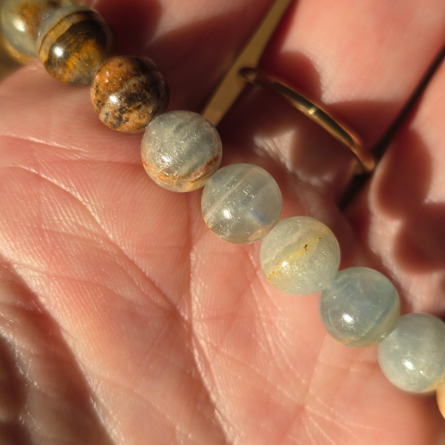 Blauwe Calciet Kogelarmband · 8 mm · Elastiek