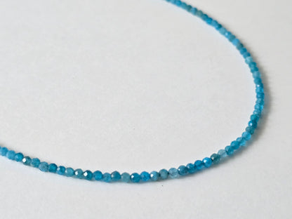 Apatiet collier · 2 mm gefacetteerd · Sterling Zilver