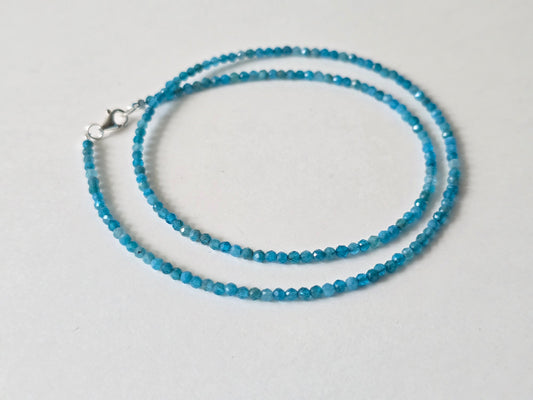 Apatiet collier · 2 mm gefacetteerd · Sterling Zilver