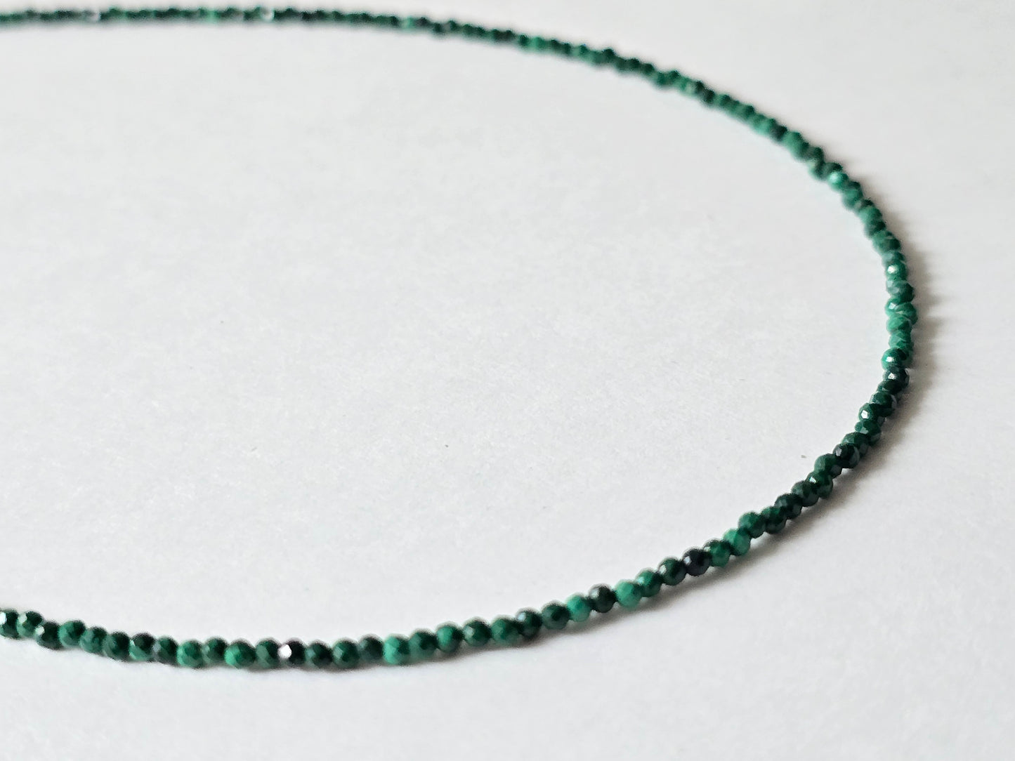 Malachiet collier · 2 mm gefacetteerd · Sterling Zilver