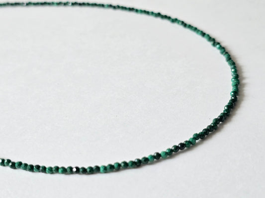 Malachiet collier · 2 mm gefacetteerd · Sterling Zilver