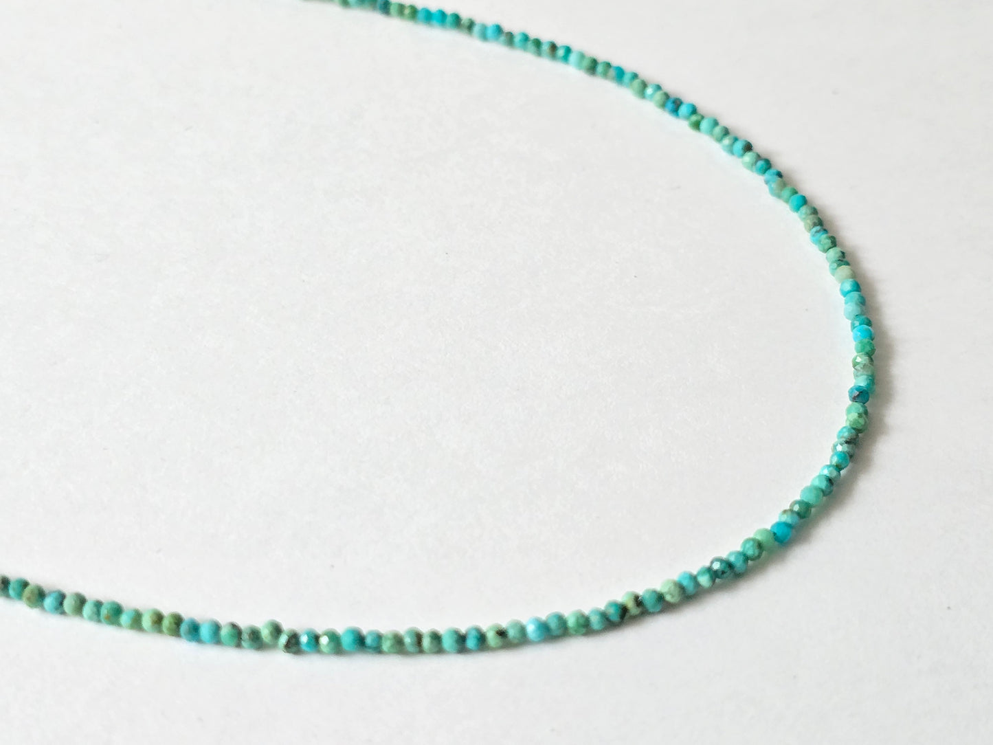 Turkoois collier · 2 mm gefacetteerd · Sterling Zilver