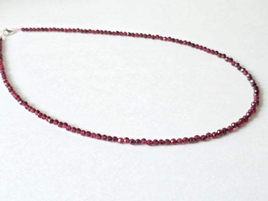 Granaat collier · 3 mm gefacetteerd · Sterling Zilver