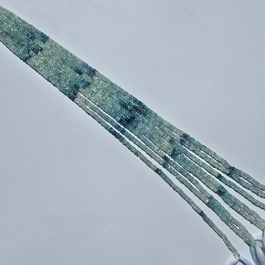 Aquamarijn facetgeslepen rondellen van ca. 4 mm met kleurverloop
