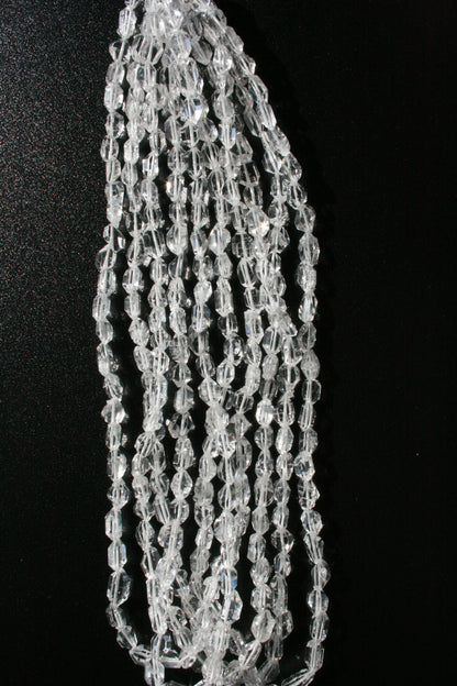 Bergkristal kralenstreng van ongeveer 40 cm met kristalachtige punten