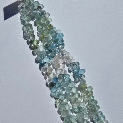 Beryl facetgeslepen drops van ca. 3×6–5×8 mm uit Afrika