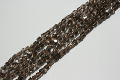 Rookkwarts vrije vorm kralen in rookgrijze en bruine tinten, ca. 6–9 mm