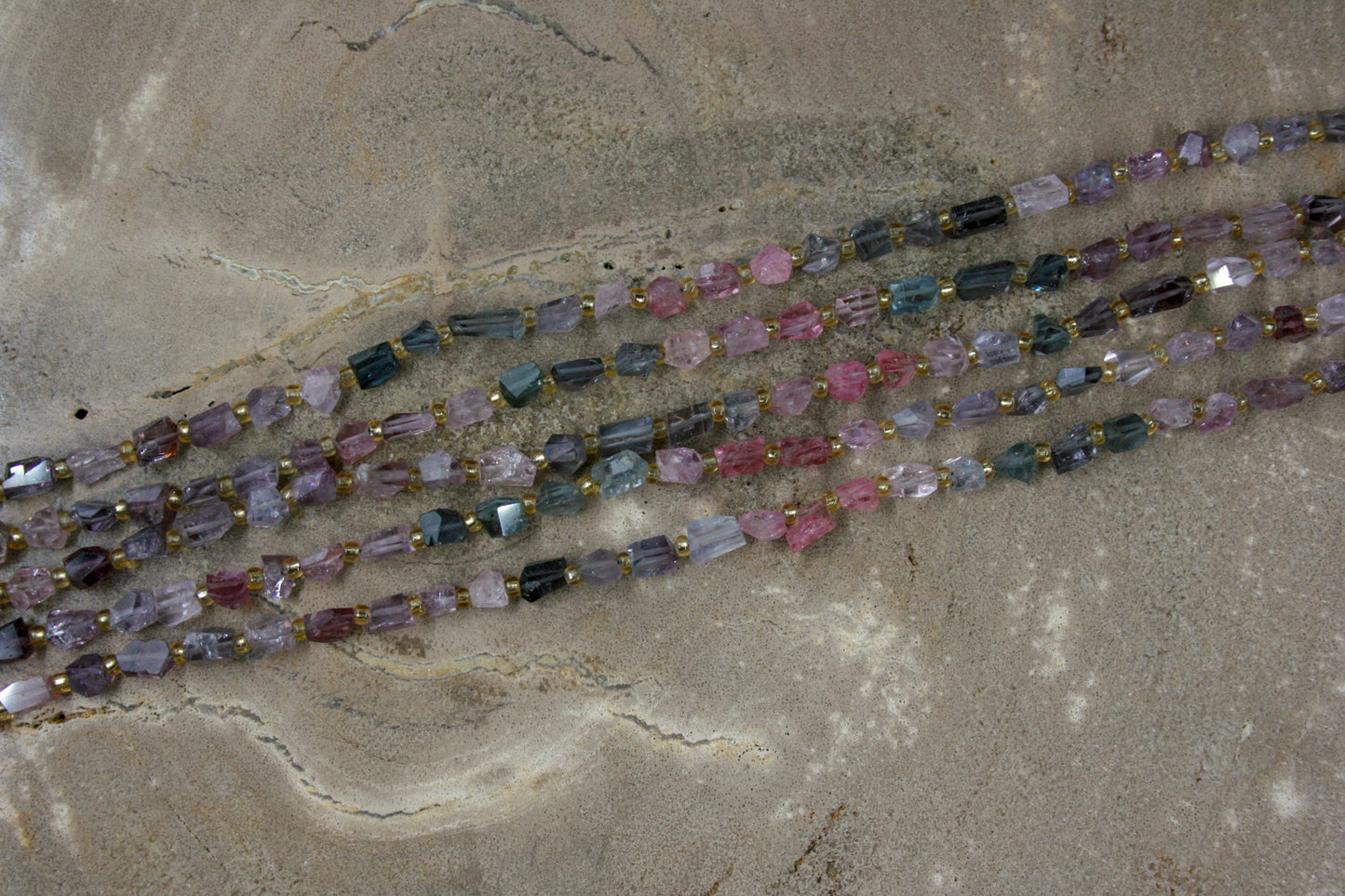 Spinel vrije vorm