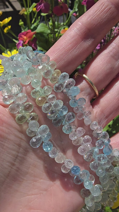 Video van facet geslepen beryl drops met natuurlijke variatie