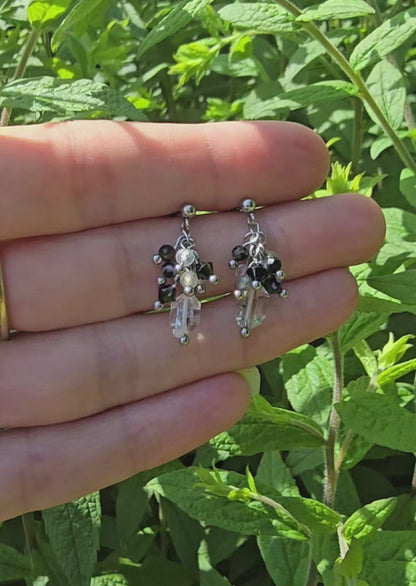 Eclipse Gem Studs -  Handgemaakte RVS Oorbellen met Labradoriet, Zwarte Spinel, Bergkristal & Bandagaat